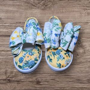 Floral Kids Shoes with Bow